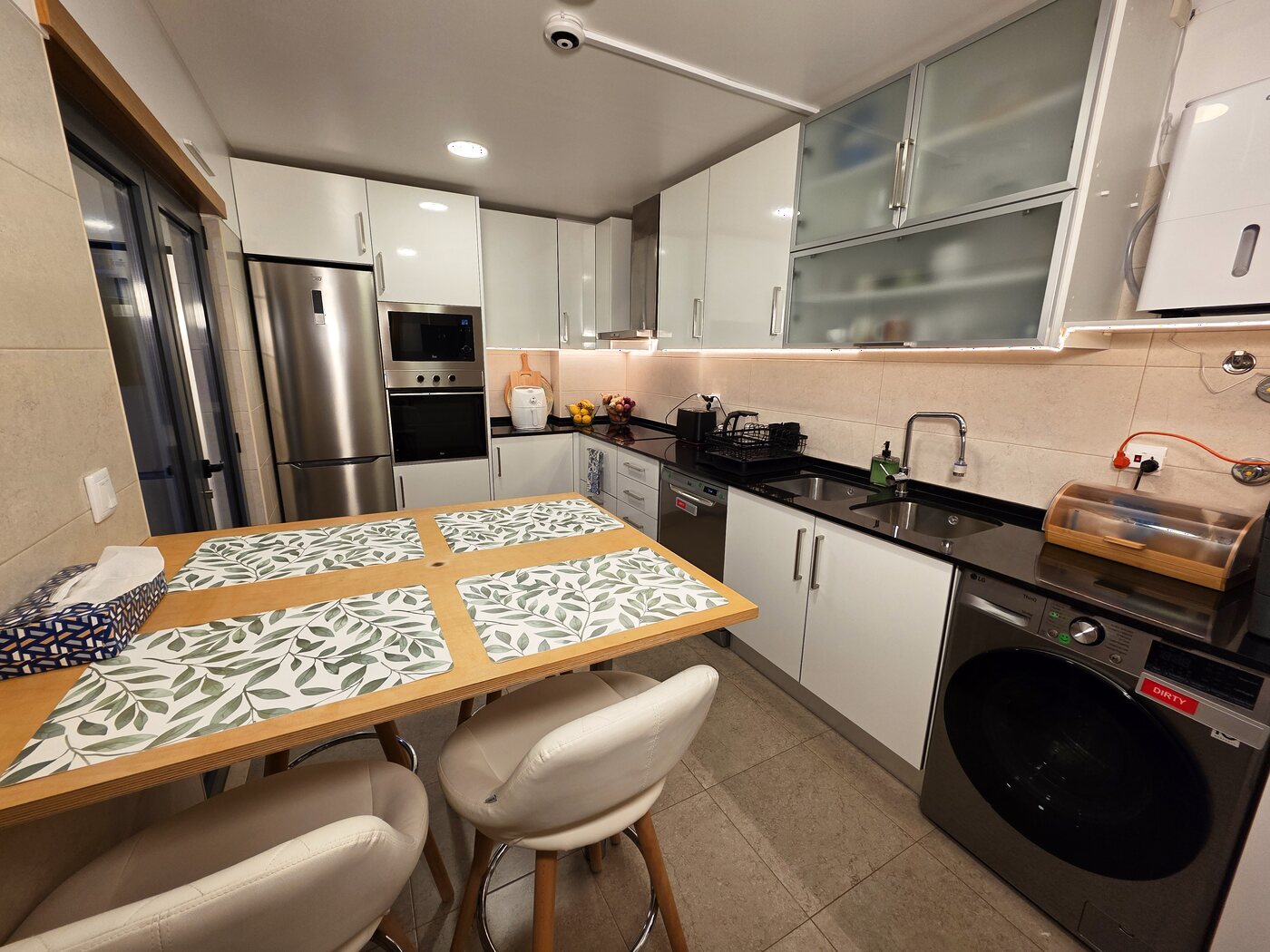 Survana kitchen