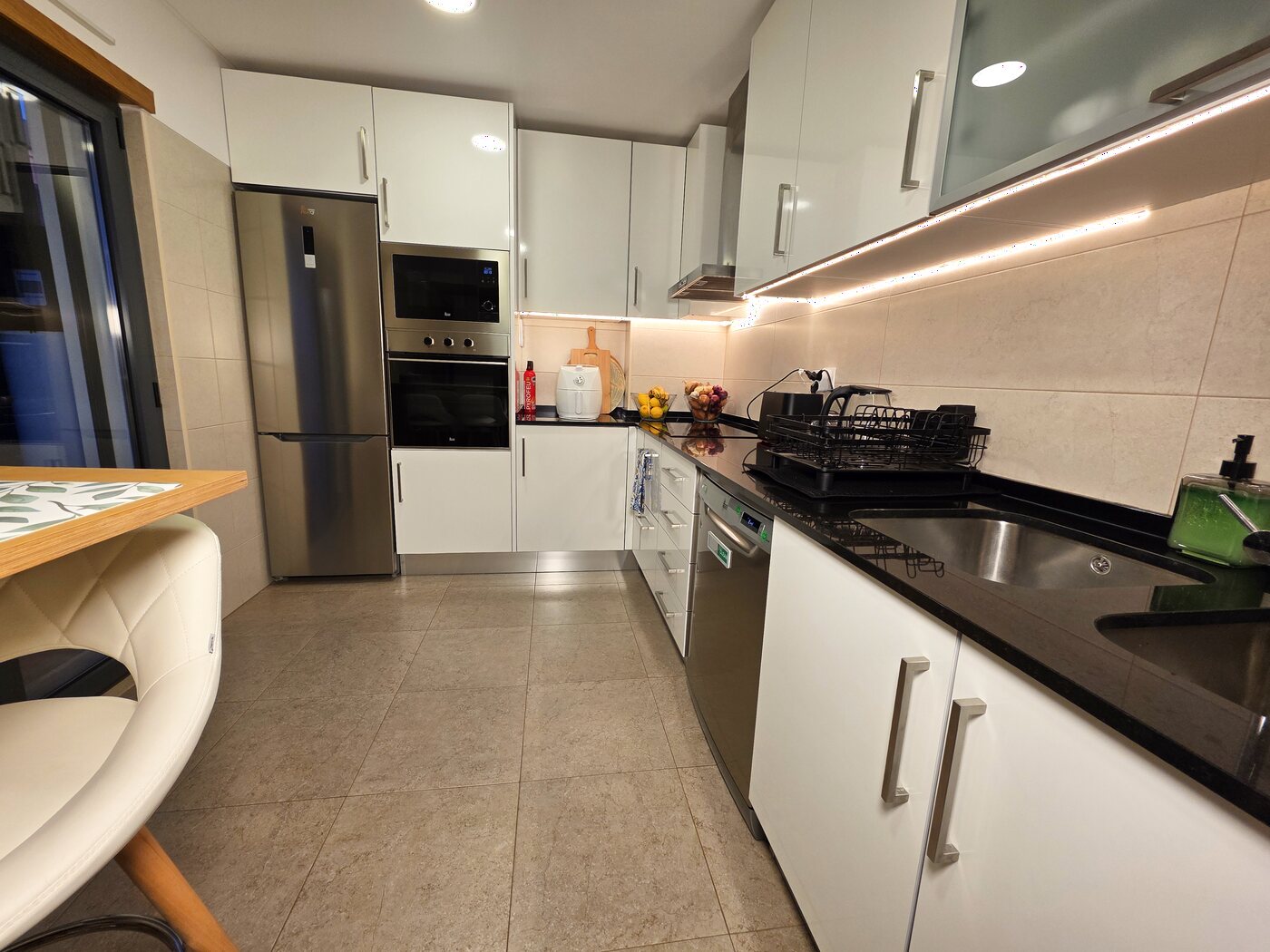 Survana kitchen